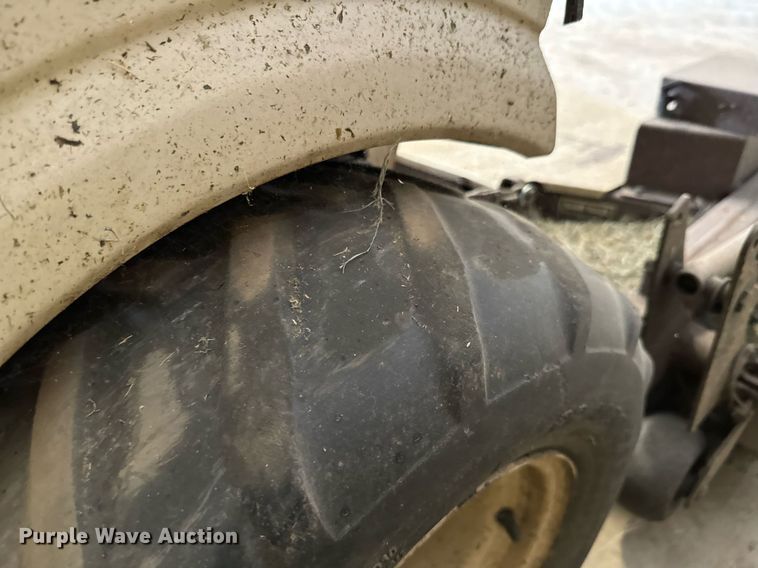 image for item DX1221 (4) Grasshopper 722D ZTR lawn mowers