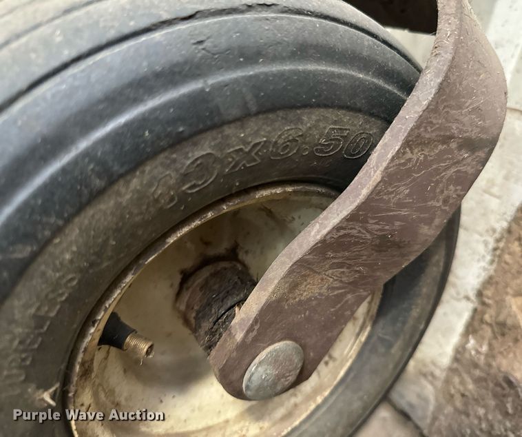 image for item DX1221 (4) Grasshopper 722D ZTR lawn mowers