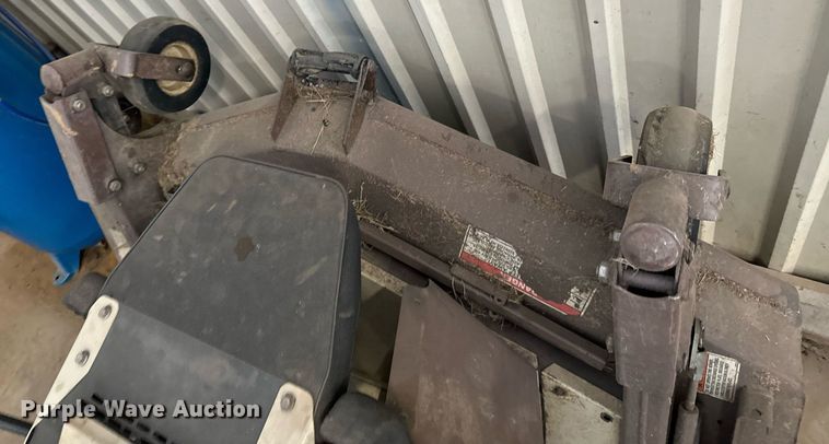 image for item DX1221 (4) Grasshopper 722D ZTR lawn mowers