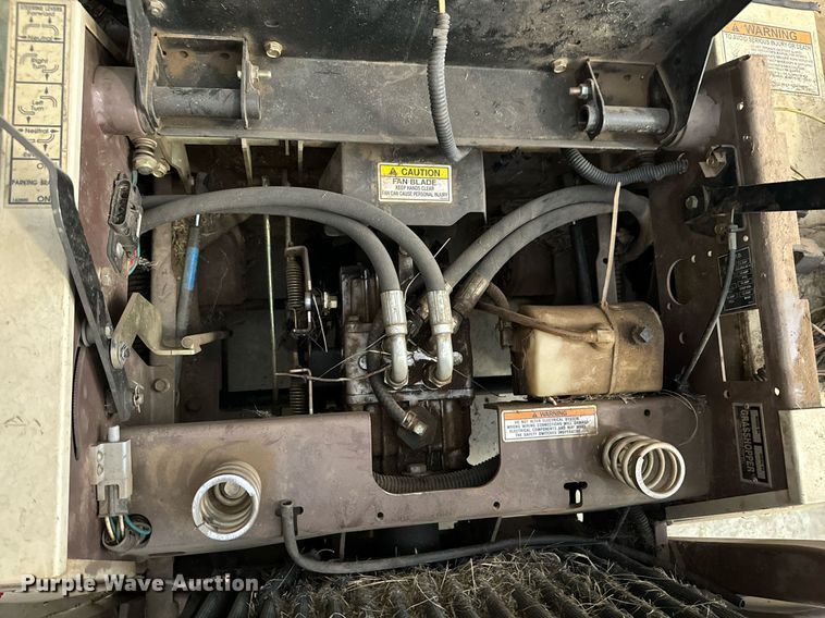 image for item DX1221 (4) Grasshopper 722D ZTR lawn mowers