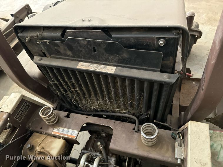 image for item DX1221 (4) Grasshopper 722D ZTR lawn mowers