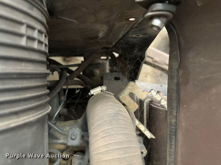 image for item DX1221 (4) Grasshopper 722D ZTR lawn mowers