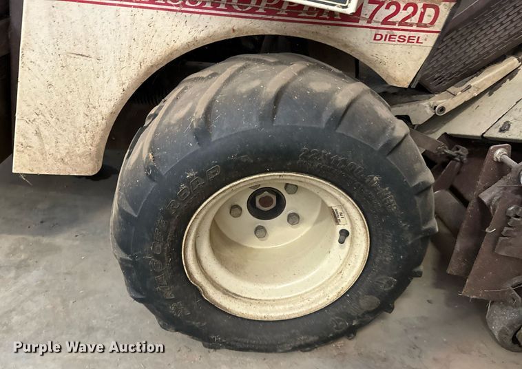 image for item DX1221 (4) Grasshopper 722D ZTR lawn mowers