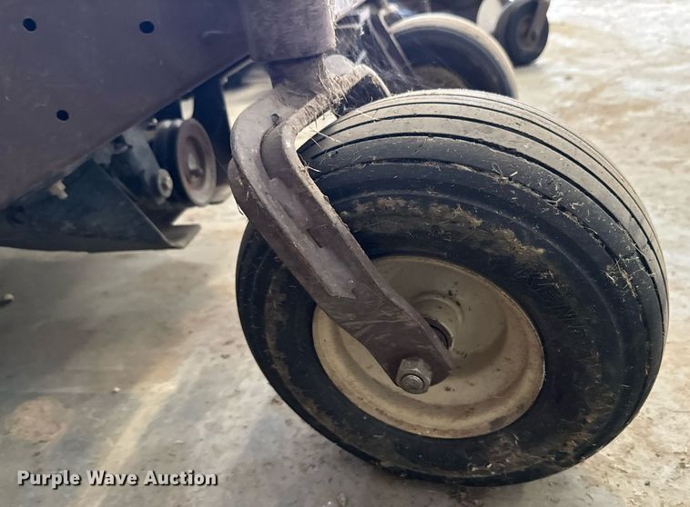 image for item DX1221 (4) Grasshopper 722D ZTR lawn mowers