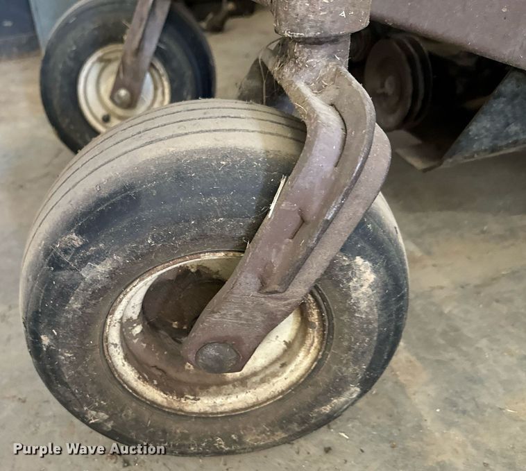 image for item DX1221 (4) Grasshopper 722D ZTR lawn mowers