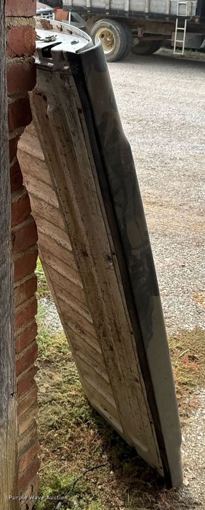 image for item DX1222 Pickup truck bed