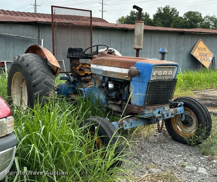 image for item DX1223 Ford 4000 tractor