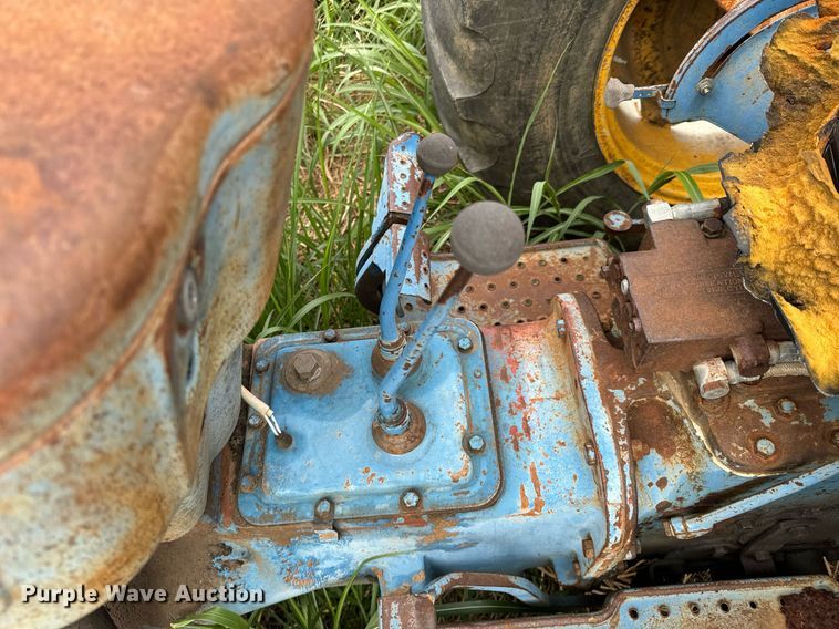 image for item DX1223 Ford 4000 tractor