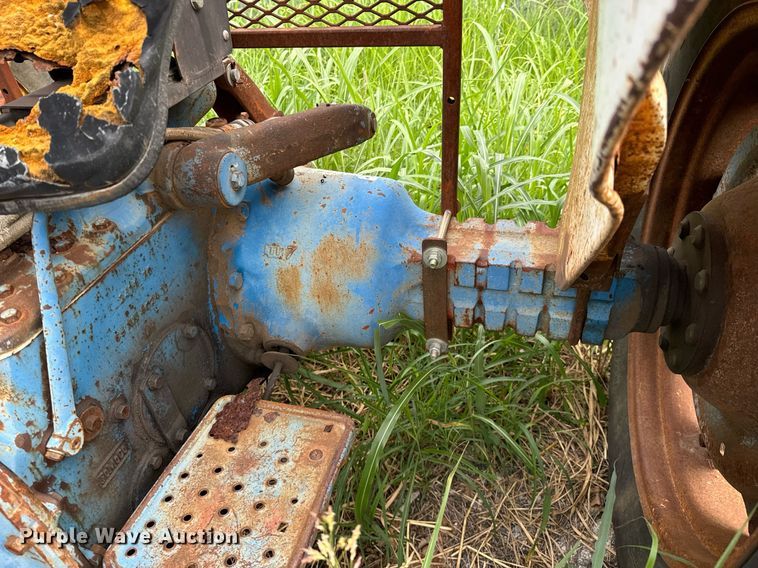 image for item DX1223 Ford 4000 tractor