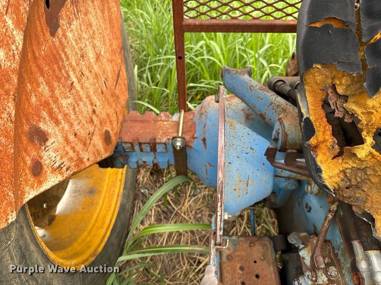 image for item DX1223 Ford 4000 tractor