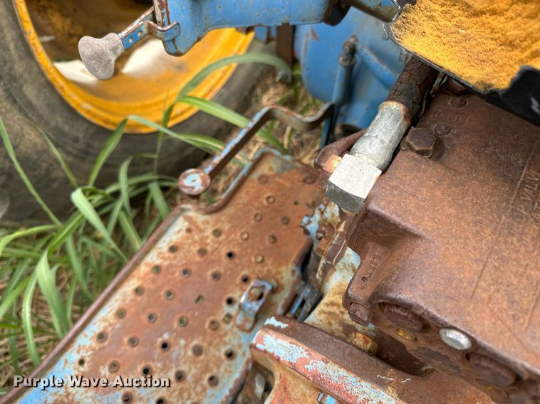 image for item DX1223 Ford 4000 tractor