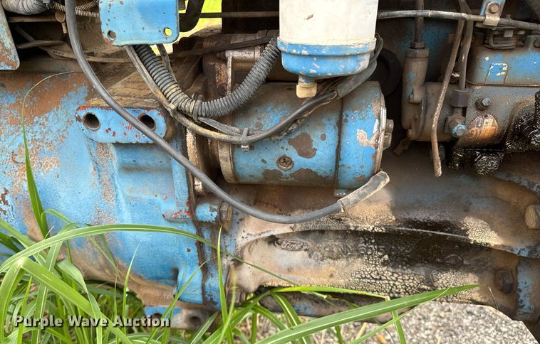 image for item DX1223 Ford 4000 tractor