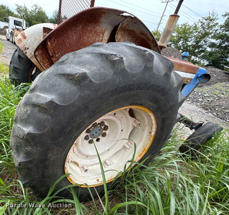 image for item DX1223 Ford 4000 tractor