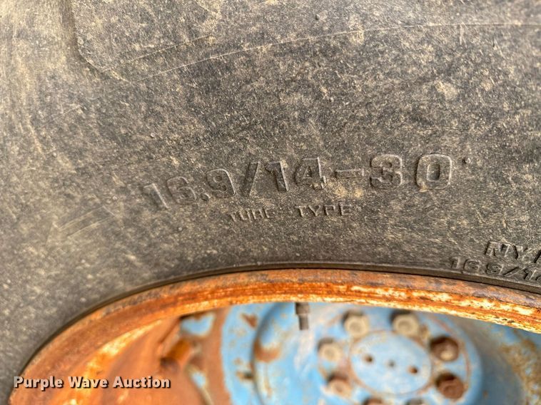 image for item DX1223 Ford 4000 tractor