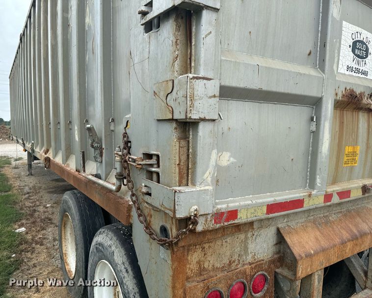 image for item DX1224 2005 STECO SW045100 walking floor trailer