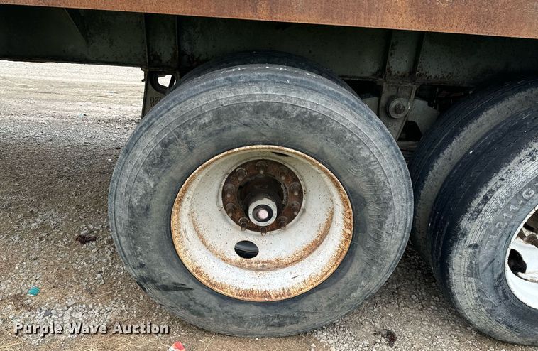 image for item DX1224 2005 STECO SW045100 walking floor trailer