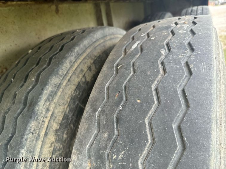 image for item DX1224 2005 STECO SW045100 walking floor trailer