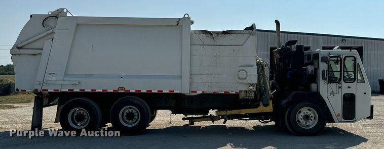 image for item DX1229 2007 Crane Carrier Low Entry refuse truck