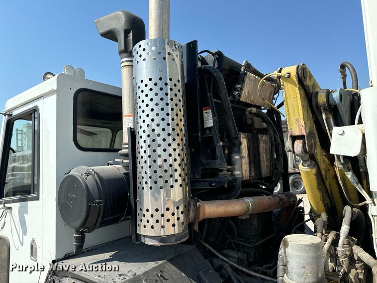 image for item DX1229 2007 Crane Carrier Low Entry refuse truck