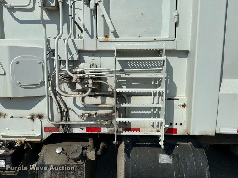 image for item DX1229 2007 Crane Carrier Low Entry refuse truck