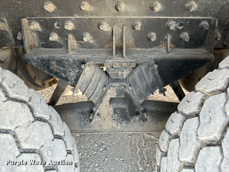 image for item DX1229 2007 Crane Carrier Low Entry refuse truck