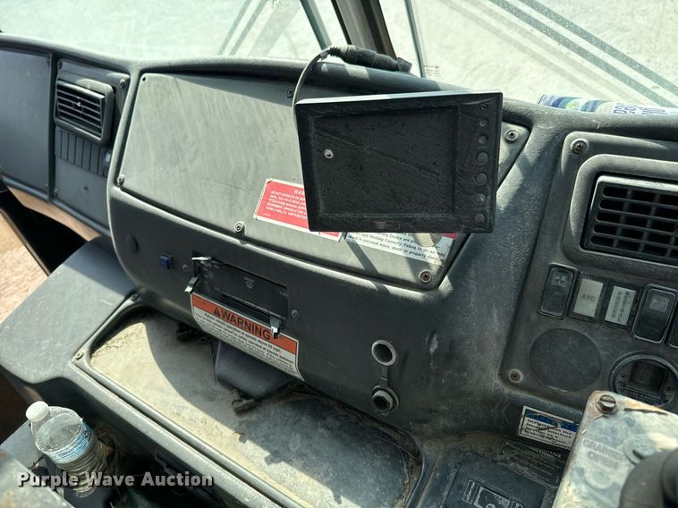 image for item DX1229 2007 Crane Carrier Low Entry refuse truck