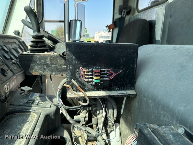 image for item DX1229 2007 Crane Carrier Low Entry refuse truck