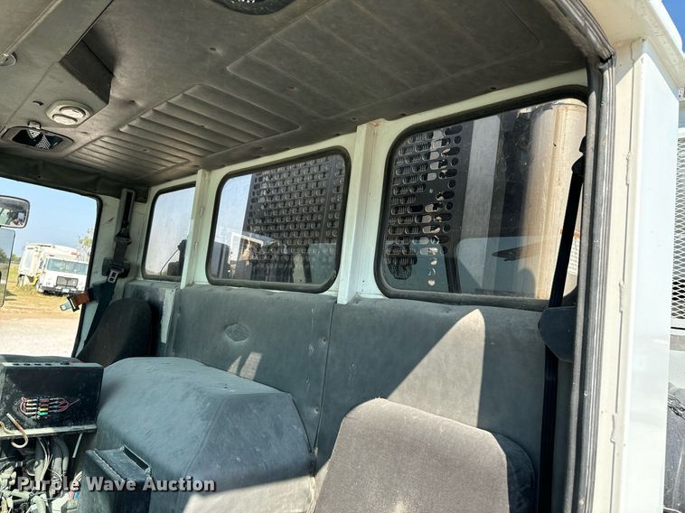 image for item DX1229 2007 Crane Carrier Low Entry refuse truck