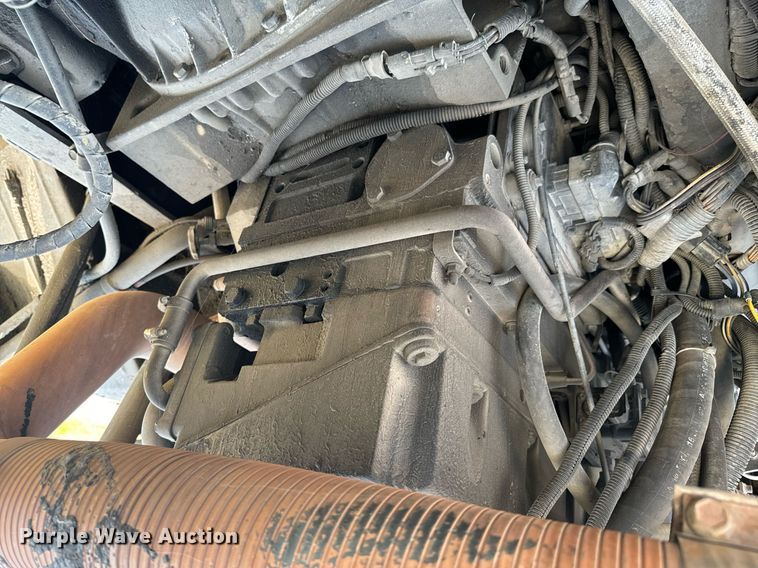 image for item DX1229 2007 Crane Carrier Low Entry refuse truck