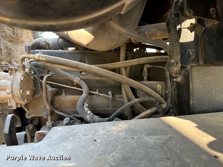 image for item DX1229 2007 Crane Carrier Low Entry refuse truck