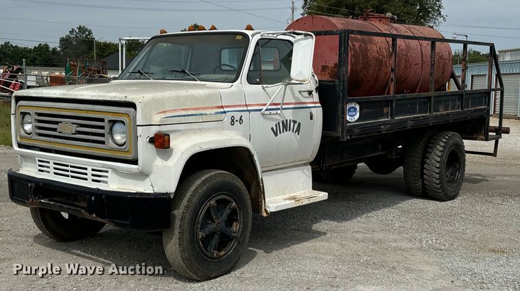 image for item DX1232 1983 Chevrolet C70 water truck