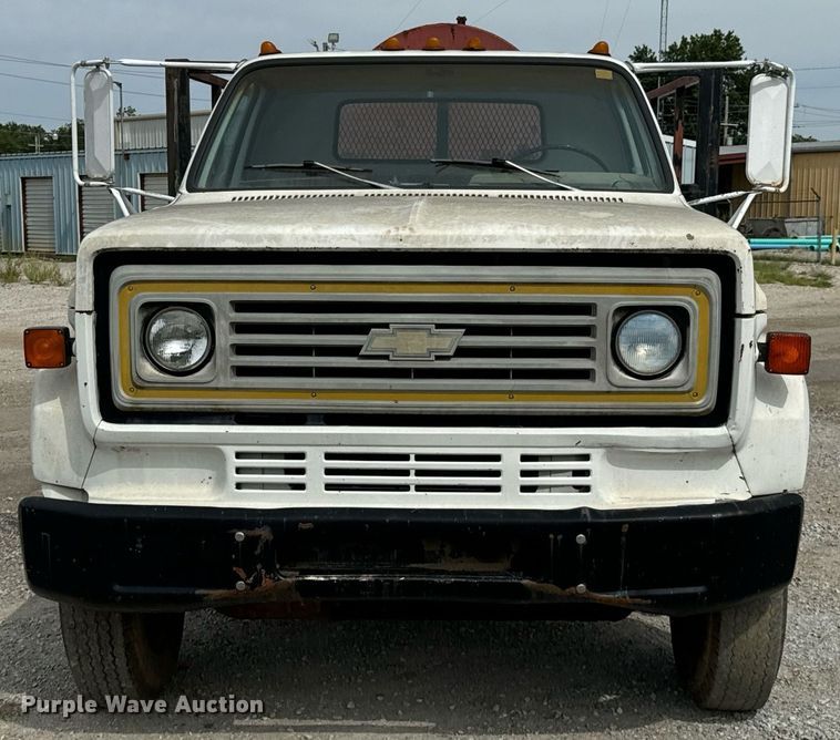 image for item DX1232 1983 Chevrolet C70 water truck