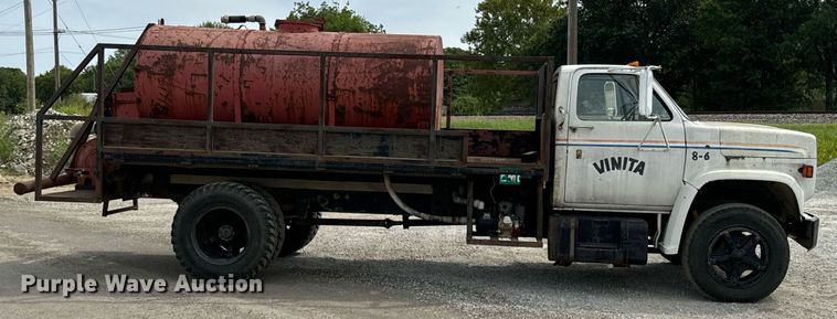 image for item DX1232 1983 Chevrolet C70 water truck