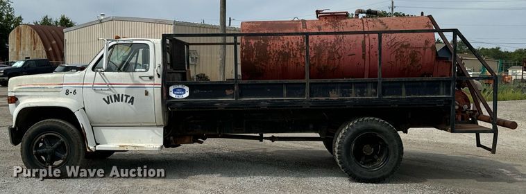 image for item DX1232 1983 Chevrolet C70 water truck