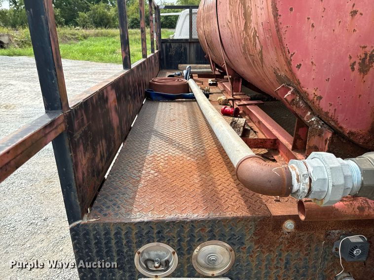 image for item DX1232 1983 Chevrolet C70 water truck