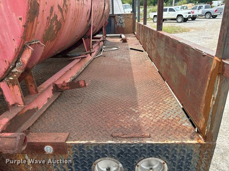 image for item DX1232 1983 Chevrolet C70 water truck