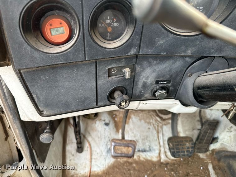 image for item DX1232 1983 Chevrolet C70 water truck