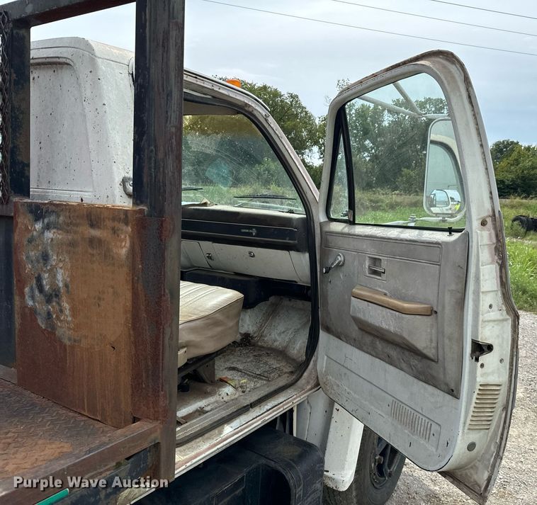 image for item DX1232 1983 Chevrolet C70 water truck