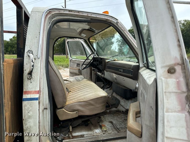 image for item DX1232 1983 Chevrolet C70 water truck
