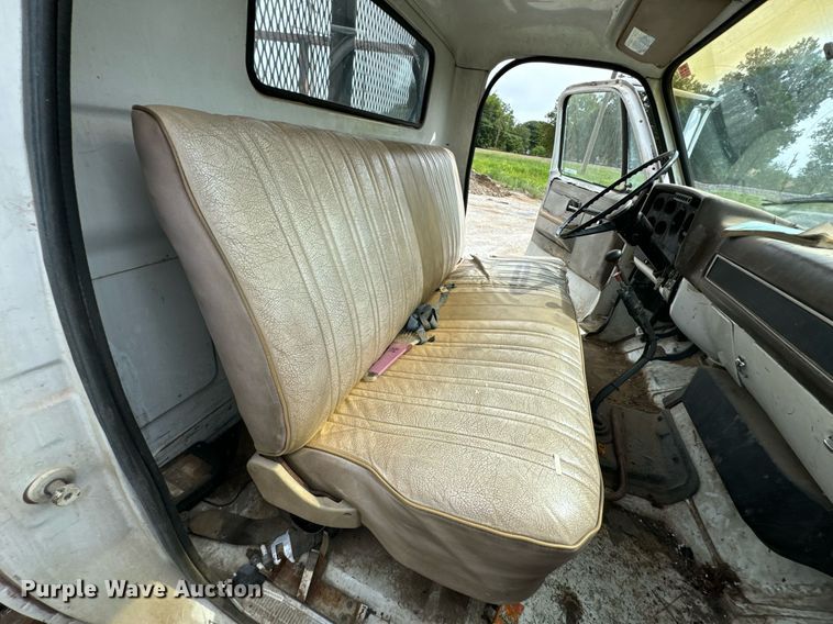 image for item DX1232 1983 Chevrolet C70 water truck