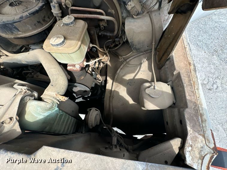 image for item DX1232 1983 Chevrolet C70 water truck