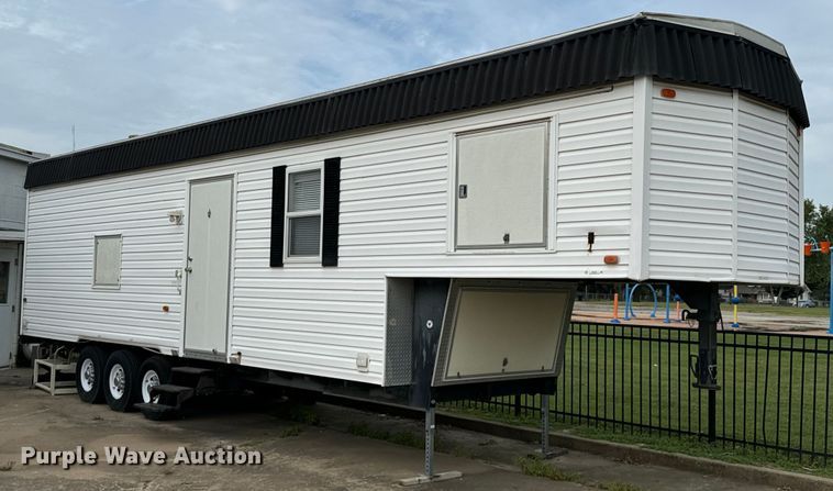 image for item DX1234 2002 Scotty Trlfire safety training trailer