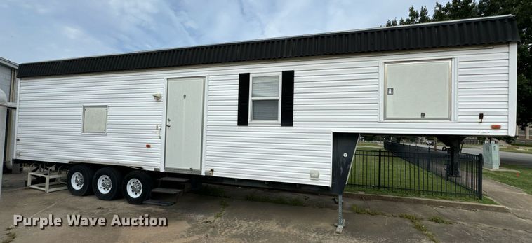 image for item DX1234 2002 Scotty Trlfire safety training trailer