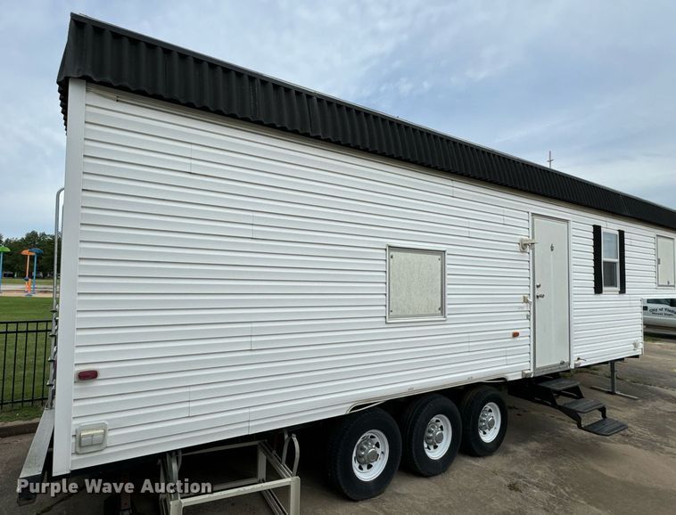 image for item DX1234 2002 Scotty Trlfire safety training trailer