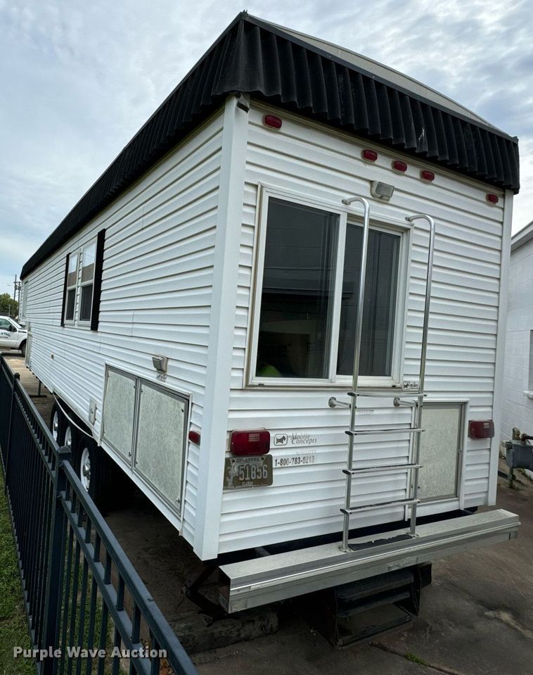 image for item DX1234 2002 Scotty Trlfire safety training trailer