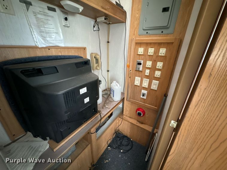 image for item DX1234 2002 Scotty Trlfire safety training trailer