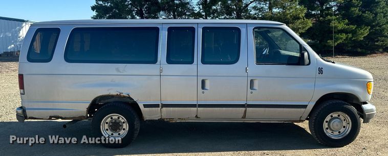 image for item DX3575 1996 Ford E350 Club Wagon XLT van