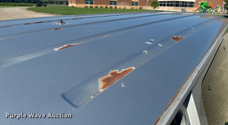 image for item DX3575 1996 Ford E350 Club Wagon XLT van