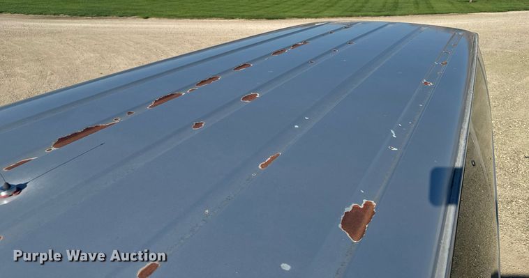 image for item DX3575 1996 Ford E350 Club Wagon XLT van