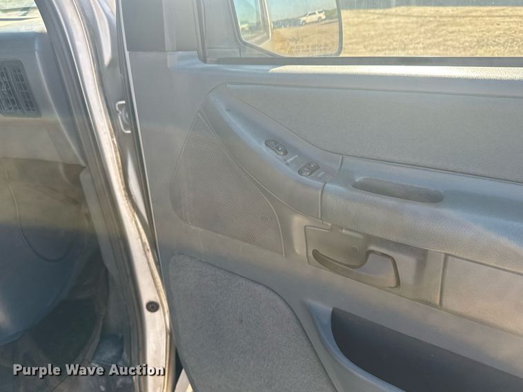 image for item DX3575 1996 Ford E350 Club Wagon XLT van